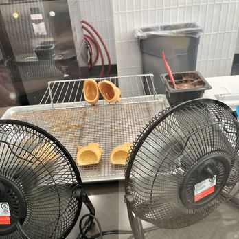 Somisomi - View of their cooling station. - Desserts Near Me - Sacramento, California