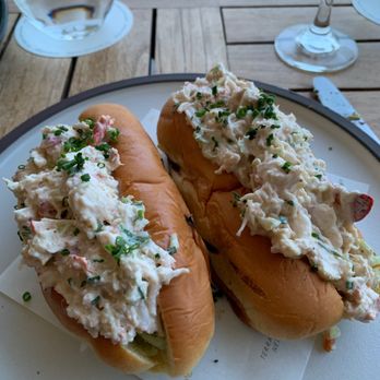 Terrasse Nelligan - Lobster Roll - French Near Me - Montreal, Quebec Terrasse Nelligan - Lobster Roll - French Near Me - Montreal, Quebec