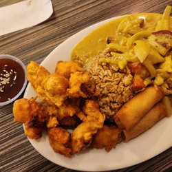 Asia Kitchen - Sesame Chicken (white meat) w sauce on side and Chicken Curry Lunch Combo w fried rice and spring roll