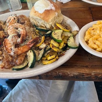 Lo-Lo's Chicken & Waffles - Southern Near Me - Grapevine, Texas