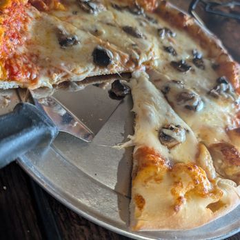 Joe's Italian Restaurant - White pizza with mushrooms - Italian Near Me - Minot, North Dakota