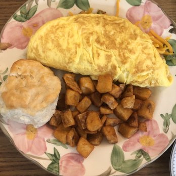 Eva's On Main - Western Omelet with Home Fries and a Biscuit - Southern Near Me - Summerville, South Carolina