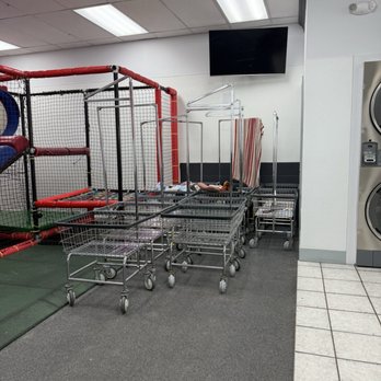 Springdale Laundrymat - Laundromat Near Me - Stamford, Connecticut