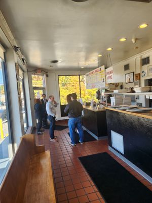 Fellini's Pizza by null