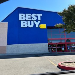 Best Buy - Modesto - Front door