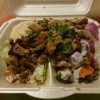 Pyramides - Große Schwarma Teller - Kebab Near Me - Hamburg, HH