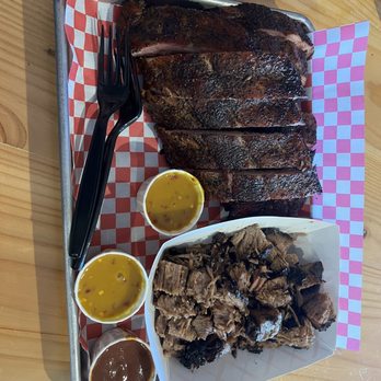 Flaming Pig BBQ - Yummy, the Brisket was slightly too lean or more dry than my taste - Food Trucks Near Me - Tumwater, Washington