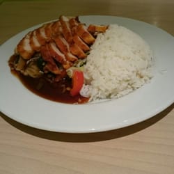 Bao Anh - Hühnchen knusprig mit pikanter Sauce und Gemüse