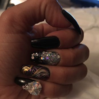 Akoi Nails - Left hand - Nail Salons Near Me - Garfield, New Jersey