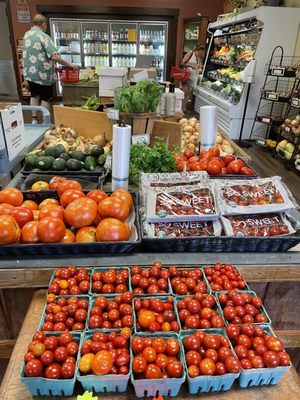 Bolton's Farm Market by null