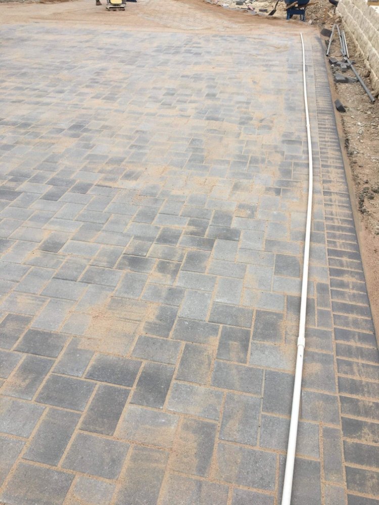 Slide of Rubén Landscaping & Construction