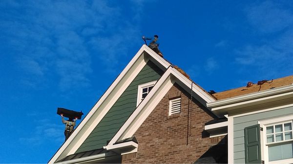 Goliath Roofing Logo