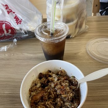 Chowking - Chinese BBQ Chicken Bowl, Black Jelly Drink and Taho in the bag in the background - Chinese Near Me - Vallejo, California