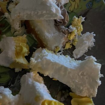 Vons - Hard disgusting think frosting - Grocery Near Me - Escondido, California