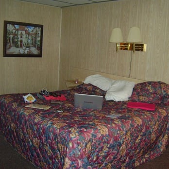 The Freeport Inn and Marina - Hotels Near Me - Freeport, New York