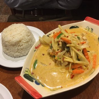 Koon Thai Restaurant - Chicken 3 spice curry - Thai Near Me - New Haven, Connecticut Koon Thai Restaurant - Chicken 3 spice curry - Thai Near Me - New Haven, Connecticut