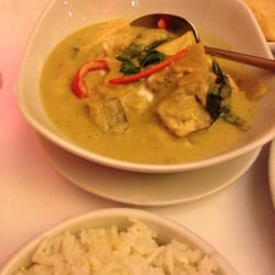 Orangegrass Restaurant - Green curry with chicken, aubergine, bamboo shoots, and peppers
