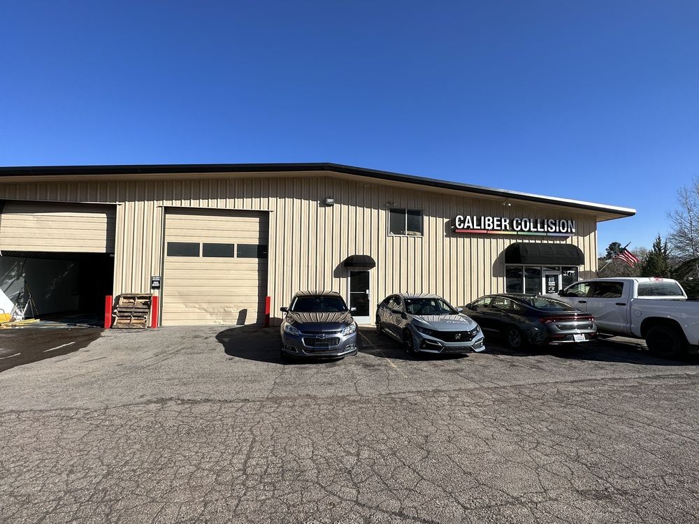 CALIBER COLLISION Updated September 2024 12 Reviews 3775 E