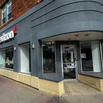Verizon - Mobile Phones Near Me - Royal Oak, Michigan Verizon - Mobile Phones Near Me - Royal Oak, Michigan
