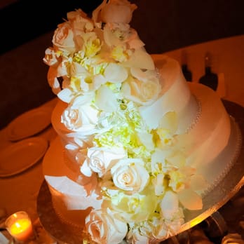 Cakes Las Comadres - My brother's wedding cake again! - Desserts Near Me - Pelham, Alabama Cakes Las Comadres - My brother's wedding cake again! - Desserts Near Me - Pelham, Alabama