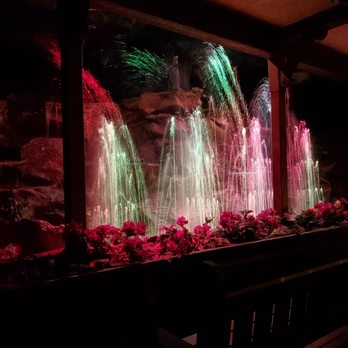Enchanted Forest - Dancing water fountains. - Amusement Parks Near Me - Turner, Oregon