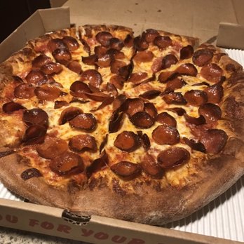 Sal's Pizza - Pepperoni pizza perfectly cooked - Pizza Near Me - Alta Loma, California Sal's Pizza - Pepperoni pizza perfectly cooked - Pizza Near Me - Alta Loma, California