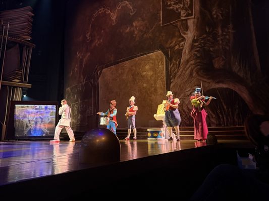 Drawn to Life presented by Cirque du Soleil & Disney by null