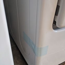 Express Appliance Outlet - Small dent on the left side, barely noticeable.