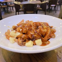 Poutine delicious. Good cheese