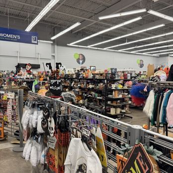 Goodwill Store & Donation Center - Thrift Stores Near Me - Boulder, Colorado Goodwill Store & Donation Center - Thrift Stores Near Me - Boulder, Colorado