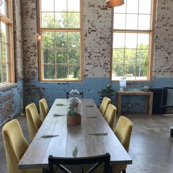 Native Kitchen - Seating for a large party, plus smell that fresh rosemary! - Cafes Near Me - Dalton, Georgia