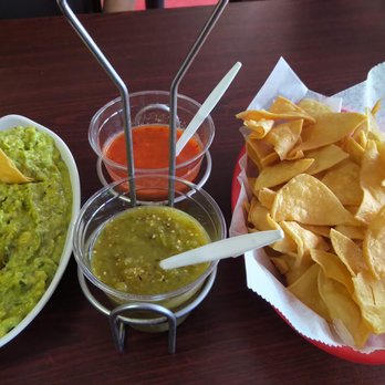 Tijuana Tacos VI - Chips, guac, and salsa! - Mexican Near Me - Glen Burnie, Maryland
