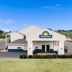 Days Inn by Wyndham Ardmore - Exterior