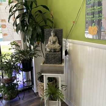 Tip Thai - Indoor lobby - Thai Near Me - Richmond, Virginia Tip Thai - Indoor lobby - Thai Near Me - Richmond, Virginia