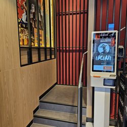 Ikini Ramen - Bestellen kann man an diesem Automaten