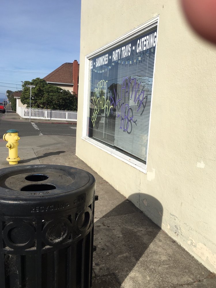 New B&C Grocery & Deli, Fort Bragg Roadtrippers