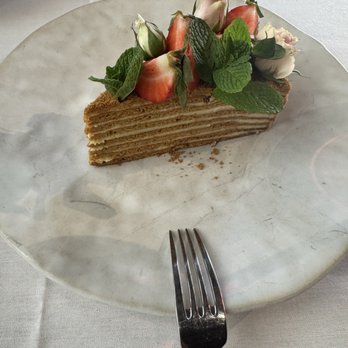 Monna - Honey Cake. Wow! - Middle Eastern Near Me - La Crescenta-Montrose, California