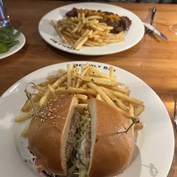 Beverly Bar - hamburger & steak frites - Wine Bars Near Me - Beverly Hills, California