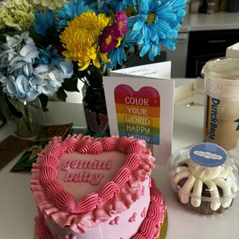 Goji Berry - Customized birthday cake - Vegan Near Me - Phoenix, Arizona Goji Berry - Customized birthday cake - Vegan Near Me - Phoenix, Arizona