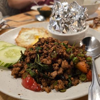 Ari's Thai Eatery - Thai Near Me - Azusa, California