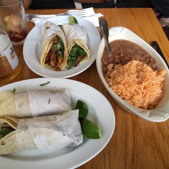 De Mole - Barbacoa tacos  yellow rice, red beans - Mexican Near Me - Woodside, New York