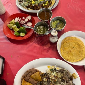 Tacos Rigo - Carne asada cheese and green pepper . I forgot the name of the dish - Mexican Near Me - Cancún, ROO Tacos Rigo - Carne asada cheese and green pepper . I forgot the name of the dish - Mexican Near Me - Cancún, ROO