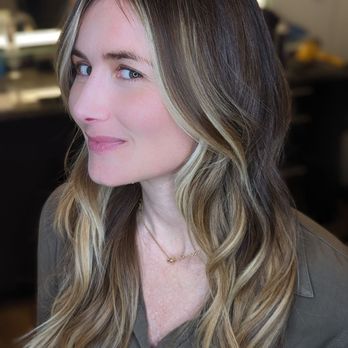HUM hair design - Hair Salons Near Me - Seattle, Washington HUM hair design - Hair Salons Near Me - Seattle, Washington