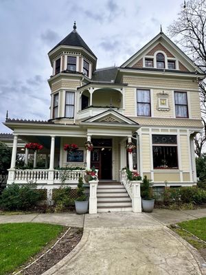 The Victorian Belle Mansion by null