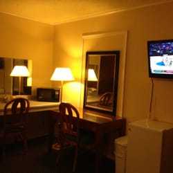 Esquire Inn