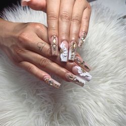 B&T Nails