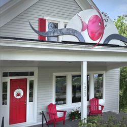 Red Fish Gallery - More room for fun, funky, fabulous art!