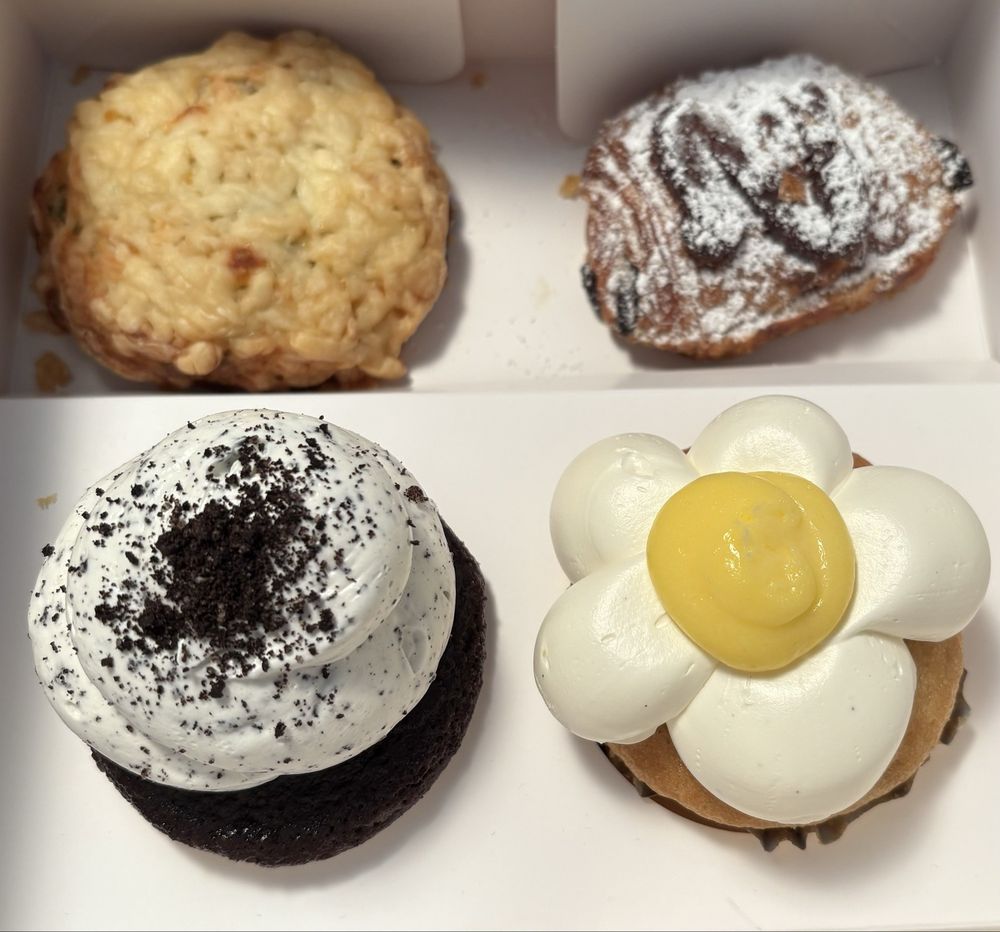 Julienne’s Patisserie Image