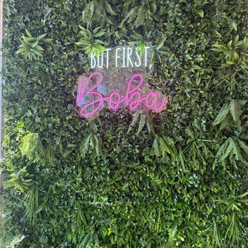 Sweet Straw - The wall was gorgeous! - Bubble Tea Near Me - Napa, California Sweet Straw - The wall was gorgeous! - Bubble Tea Near Me - Napa, California