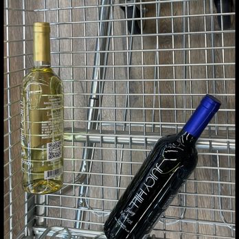 Winn-Dixie - a bottle of wine in a shopping cart - Beer, Wine & Spirits Near Me - Jacksonville, Florida Winn-Dixie - a bottle of wine in a shopping cart - Beer, Wine & Spirits Near Me - Jacksonville, Florida